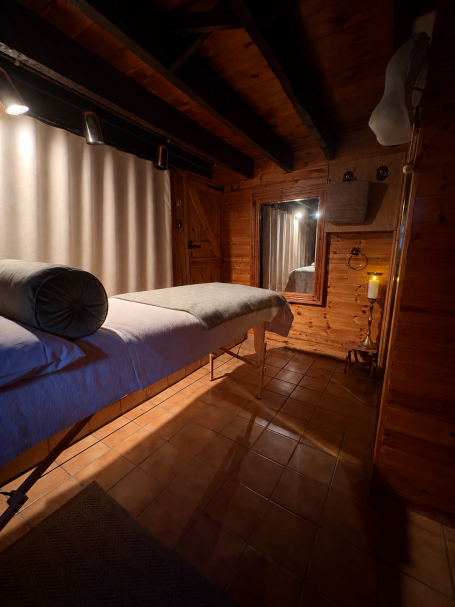 massage treatment room
